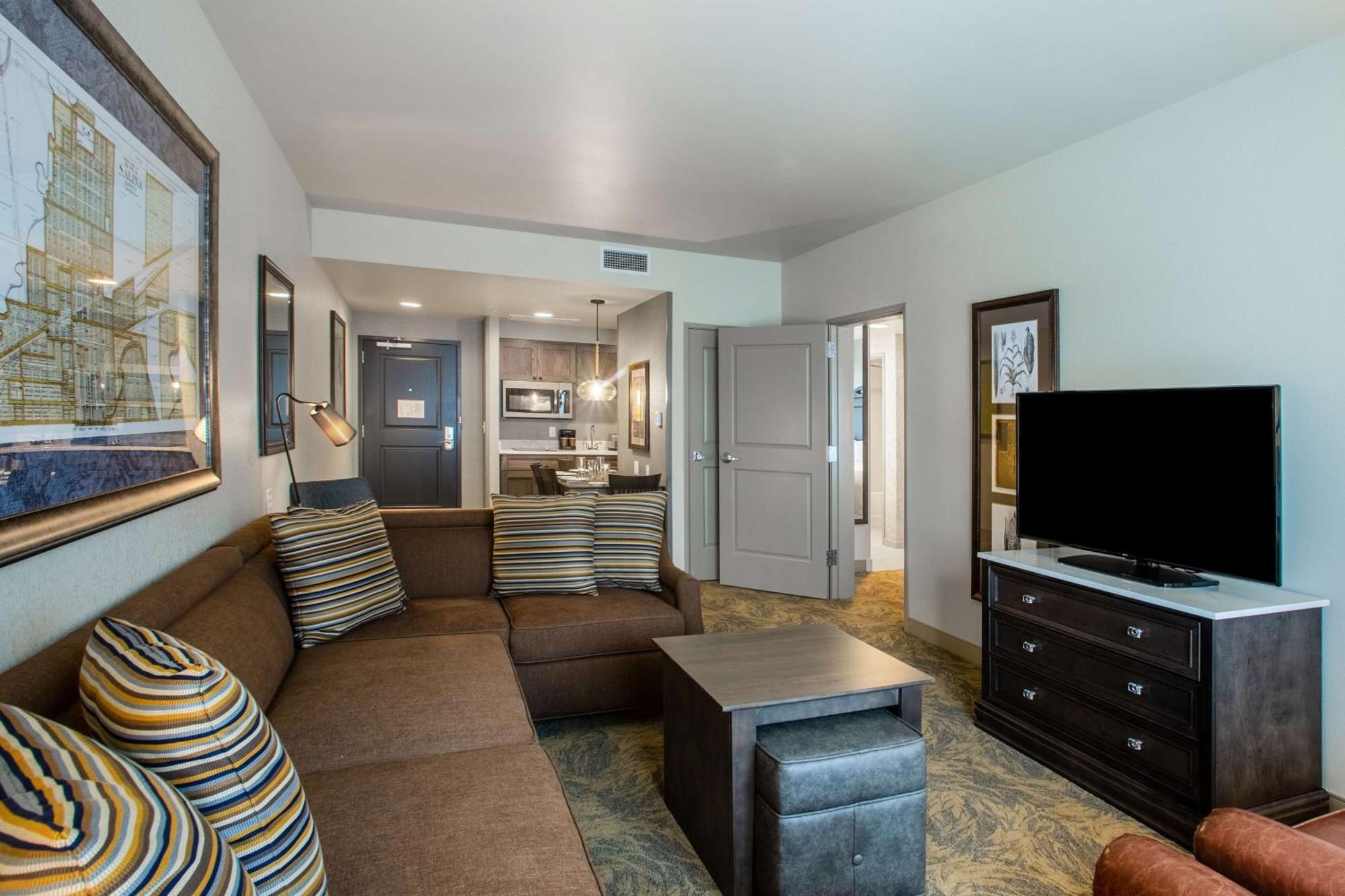 Homewood By Hilton Salina/downtown, Ks