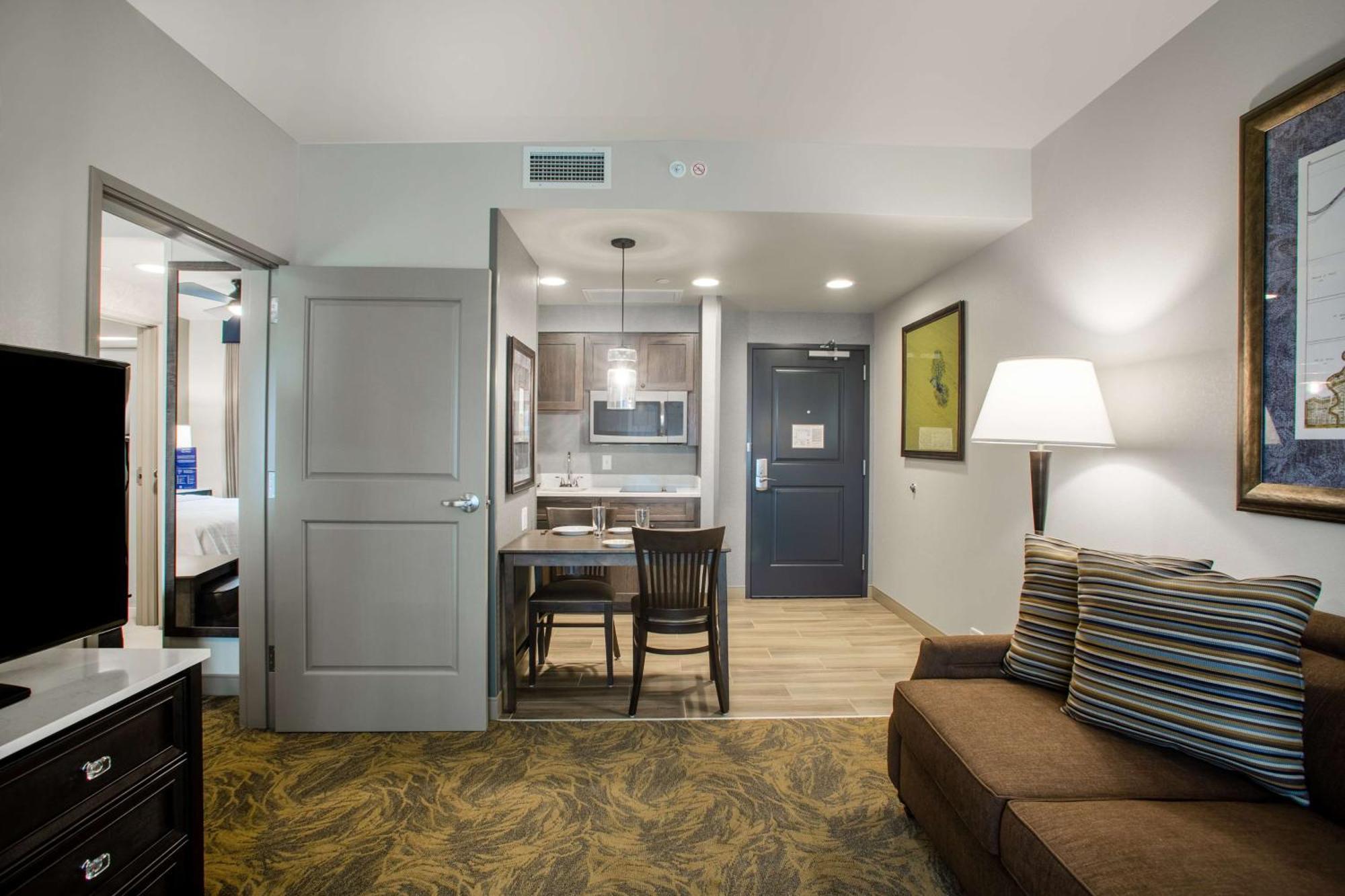 Homewood By Hilton Salina/downtown, Ks Hotel