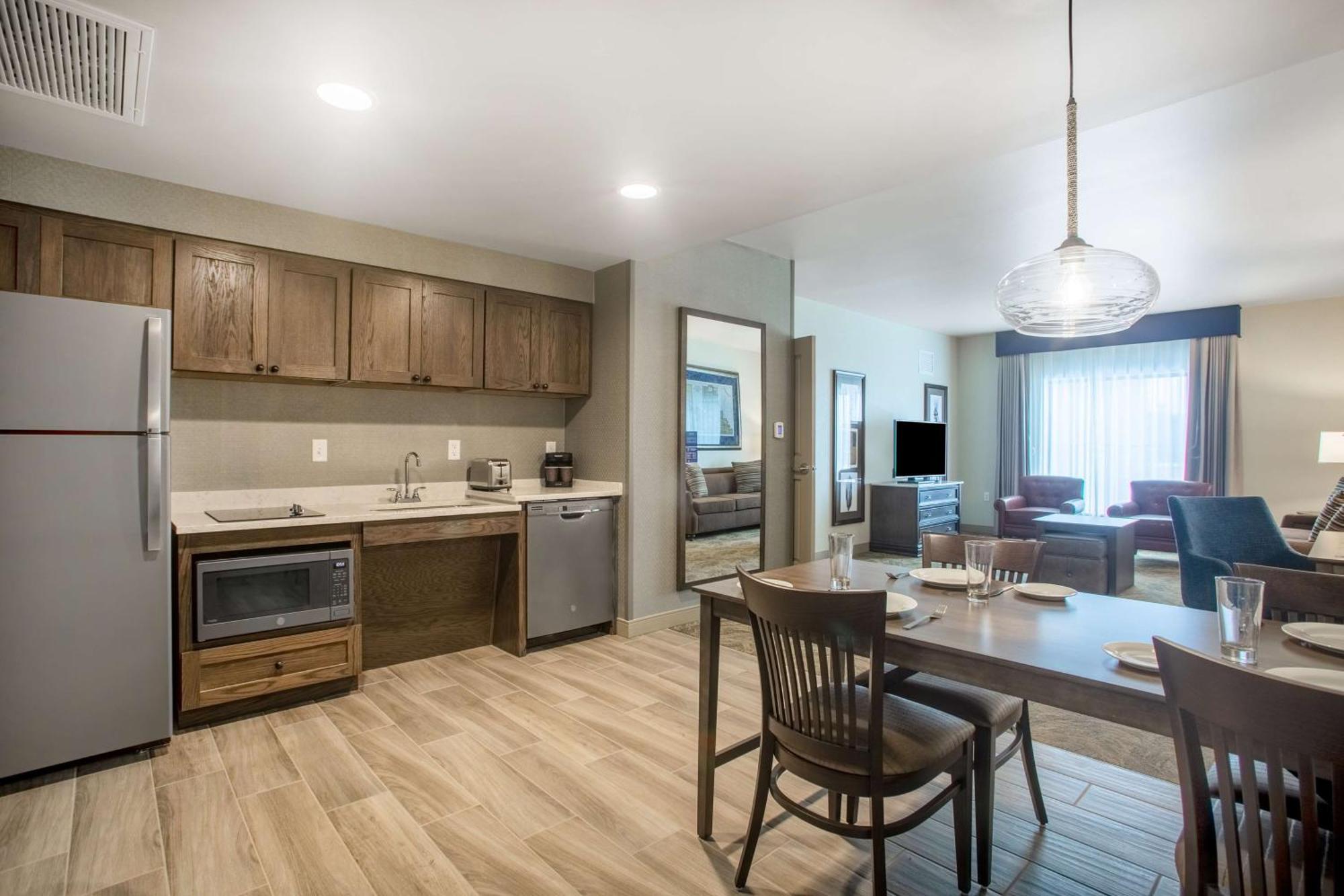 Homewood By Hilton Salina/downtown, Ks Hotel